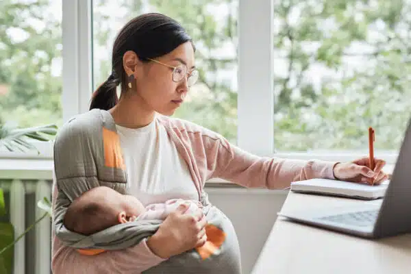 Congé de maternité en portage salarial : les informations à absolument connaître